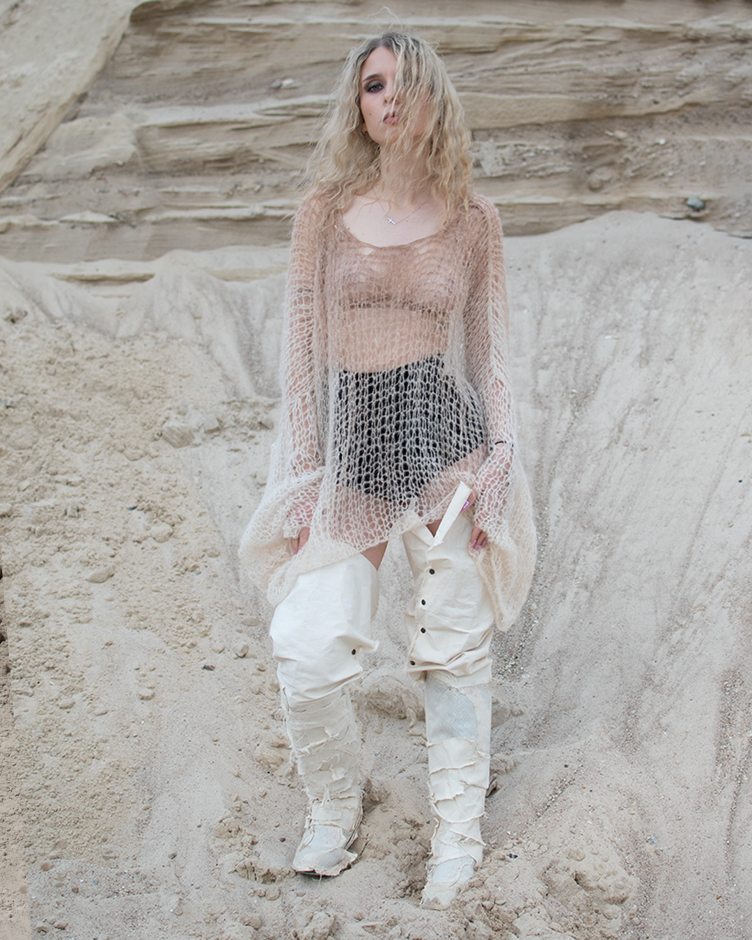 NET GRADIENT SWEATER