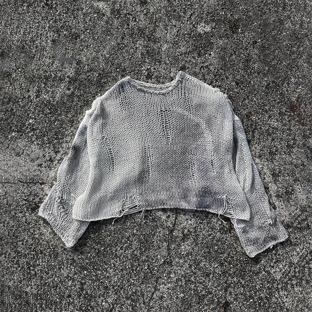TIGHTLY BOUND GREY SWEATER