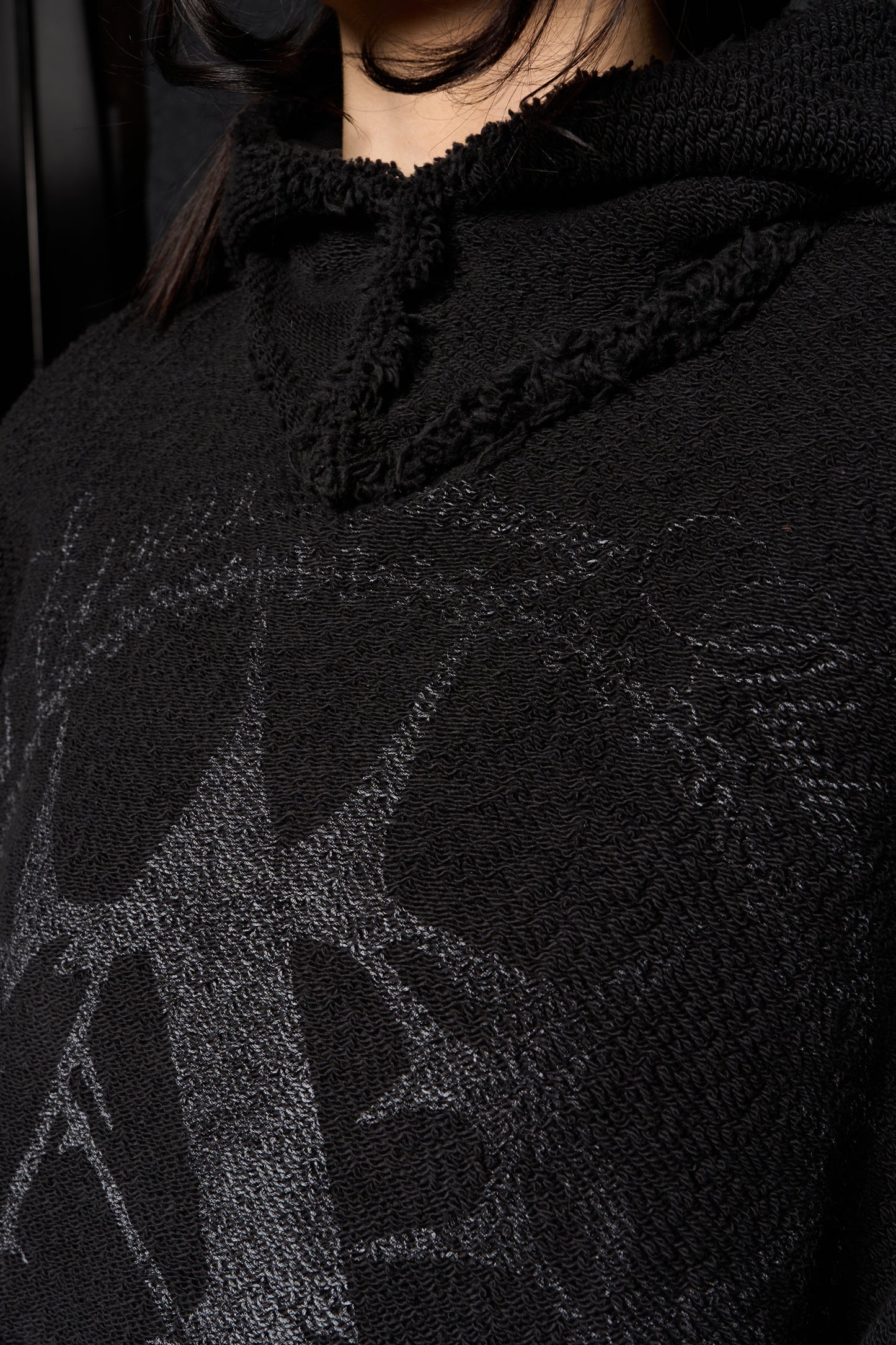 REVERSE HOODIE