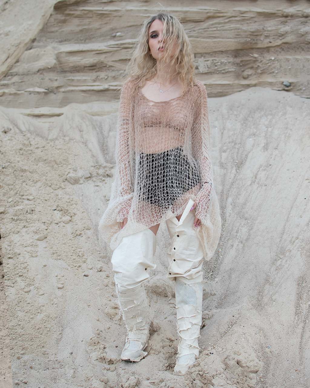 NET GRADIENT SWEATER